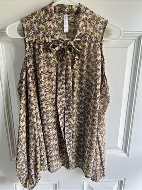 Floral long sleeve open shoulder blouse